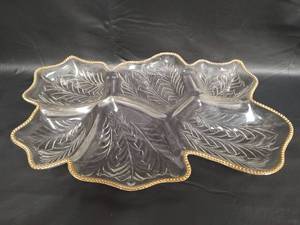 lot 142 image: Vintage Jeanette Glass Feather Leaf 22kt Gold Beaded Rim Relish Tray