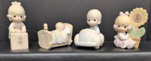 lot 164 image: Vintage Precious Moments Figurines