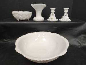 lot 181 image: Vintage Westmoreland, Imperial and McKee Milk Glass Collection