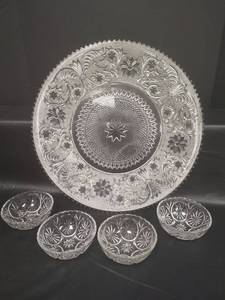 lot 211 image: Vintage Duncan Miller 16 Clear Glass Hostess Plate and 4 Anchor Hocking Desert Bowls