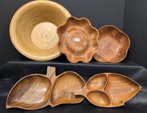 lot 216 image: Wood serving trays