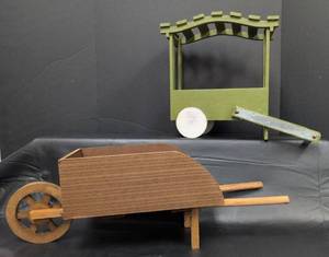 lot 218 image: Vintage Garden Cart Decor