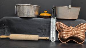 lot 227 image: Vintage Wear-Ever Aluminum Angel Food Cake Pans and More