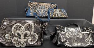 lot 249 image: 3 Decorative Western Style Rhinestone Handbags