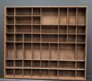 lot 260 image: Vintage Multi-Compartment Printers Type Case