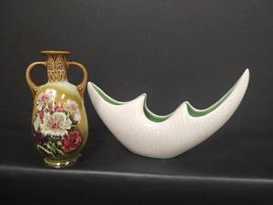 lot 284 image: Vintage Ceramic Collection - Czech Double Handled Pottery Art Vase and Gwyn Kar Crescent Shaped Planter White Crackle Glaze with Green Interior