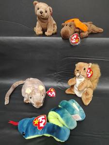 lot 298 image: Vintage Ty Beanie Baby Collection