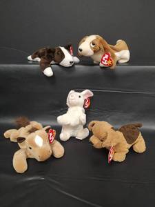 lot 301 image: Vintage TY Beanie Baby Collection