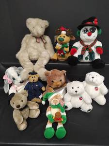 lot 310 image: Vintage Plush Collection with Coca-Cola Bears, Gund, Christmas Musical and More