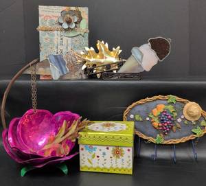 lot 318 image: Home Decor Items
