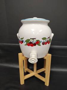 lot 325 image: Lillian Vernon Cherry Pattern Ceramic Beverage Dispenser with Stand