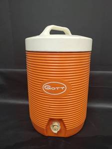 lot 345 image: Gott Orange Ribbed Two Gallon Water Cooler