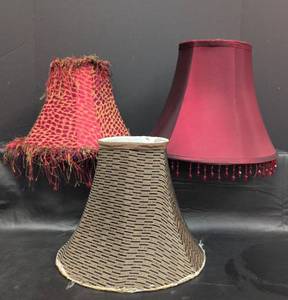 lot 406 image: Decorative Lamp Shade Set