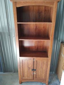 lot 433 image: Wood Bookshelf with Doors