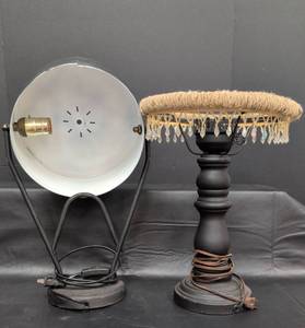 lot 448 image: Art Deco Crystal Beaded Table Lamp
