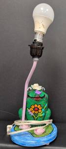 lot 451 image: Hand-Painted Frog Table Lamp