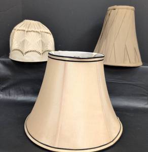 lot 452 image: Set of 3 Cream Fabric Lamp Shades