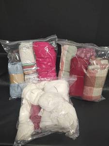lot 467 image: Mixed Fabric and Lace Trim Collection