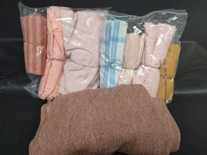 lot 469 image: Assorted Fabric Lot