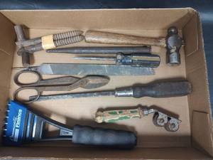 lot 509 image: Collection of Mixed Workshop Hand Tools
