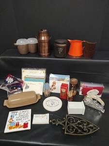 lot 518 image: Kitchen Collection - Recipe Cards, Silver Napkin Holder and More