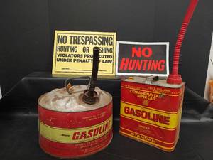 lot 554 image: Gas Cans (2.5 and 1.5g) and No Hunting Signs