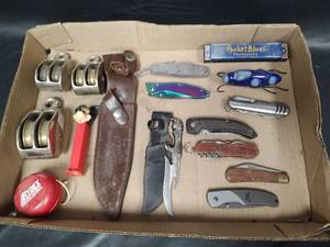 lot 556 image: Mixed Pocket Knife Collection and More