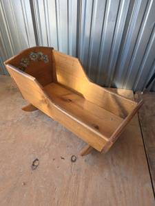 lot 807 image: Wooden Doll Cradle with Hand-Painted Daisies