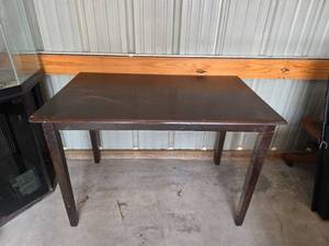 lot 816 image: Classic Wooden Dining Table