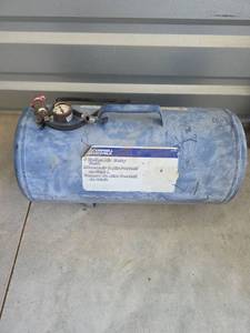 lot 849 image: Campbell Hausfeld 7-Gallon Air Tank
