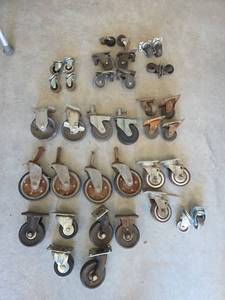 lot 852 image: Industrial Caster Wheels