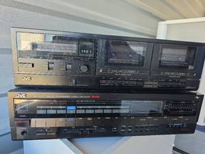 lot 861 image: JVC Audio System Bundle - TD-W106 Cassette Deck & RX-370V Receiver