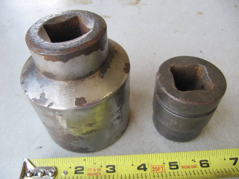 lot 148 image: LOT OF MAC 1 INCH DRIVE SOCKETS  2 12 , 1 14 (SHOP TOOLS)