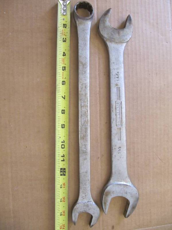 lot 153 image: LOT OF 2  - WILLIAMS  WRENCHES  SIZES 1116  , 1 12 & 1 516  (SHOP TOOLS)