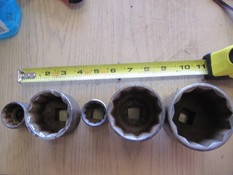 lot 155 image: LOT OF (5)  34 IN DR SOCKETS   SIZES  2  14  , 2 ,  1 78 , 1 116 & 1   (SHOP TOOLS)