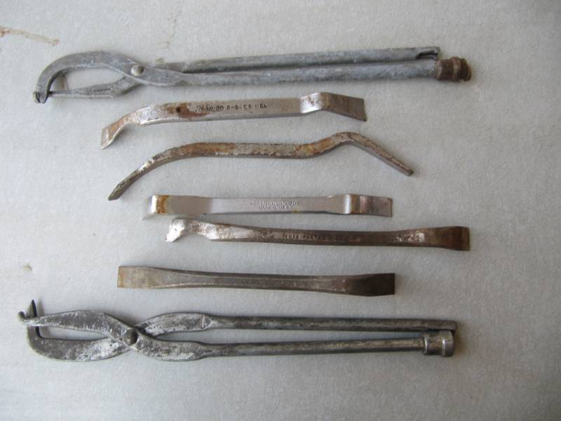 lot 174 image: 7 PC BRAKE PLIERS AND BRAKE ADJUSTING TOOLS (SHOP TOOLS)