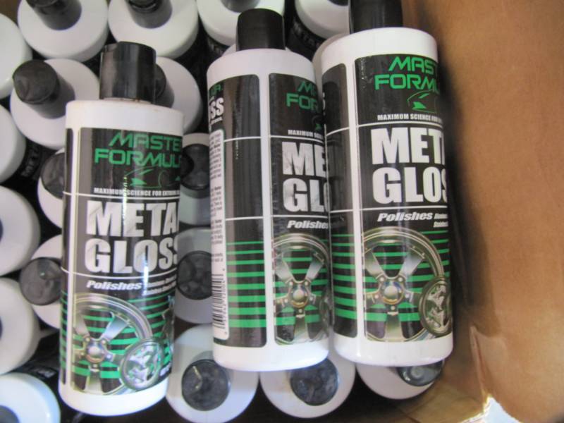 lot 180 image: 51 BOTTLES OF MASTER FORMULA  METAL GLOSS