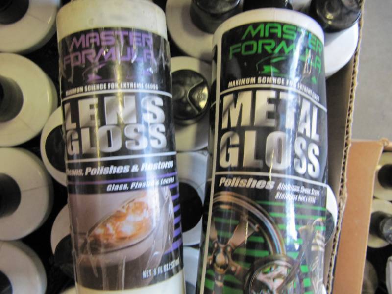 lot 177 image: 16 BOTTLES OF MASTER FORMULA LENS GLOSS CLEANER & 18 BOTTLES OF METAL GLOSS POLISH
