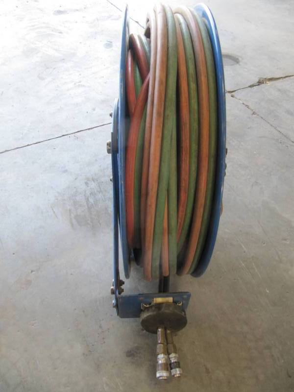 lot 191 image: Oxygen and Acetylene Reel 75 Of Hose (SHOP TOOLS)