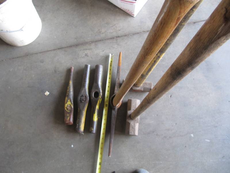 lot 197 image: LOT OF 2 SLEDGE HAMMERS , PICK AND 3 LOOSES HAMMER HEADS