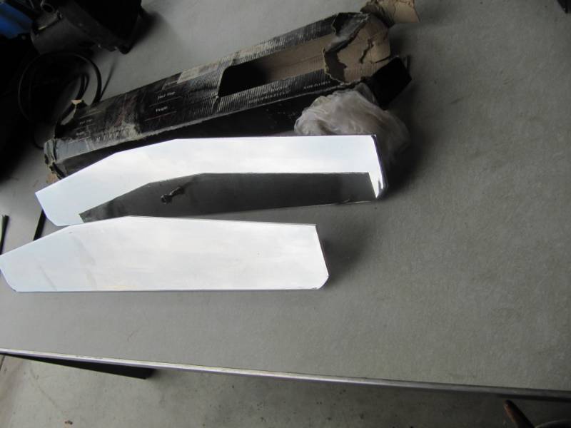 lot 199 image: LOT OD 2 NEW MIRREX CHROME MUDFLAP WEIGHTS  4 X 24   NEW DAMAGE BOX