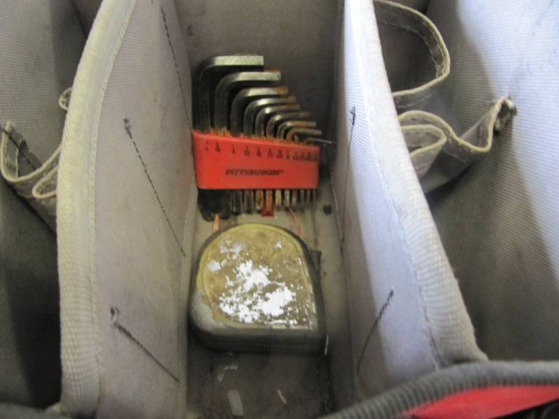 lot 204 image: HUSKY 8  SQUARE TOOL BAG (SHOP TOOLS)