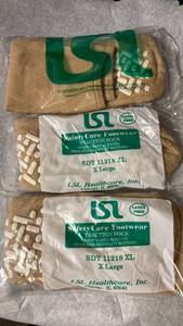 lot 1091 image: LSL Healthcare Non-Slip Hospital Socks XL