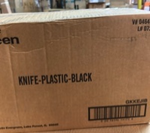 lot 20 image: Bulk Black Plastic Knives - Case of 1000
