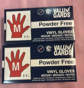 lot 1026 image: Valugards Powder-Free Vinyl Gloves - Medium (2 Boxes)