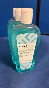 lot 1060 image: Solimo Original Clean Astringent Skin Cleanser