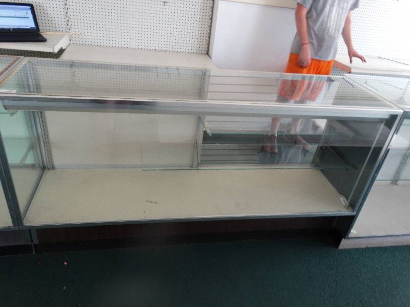 lot 5941 image: Glass display shelf 70 inch x 20 inch