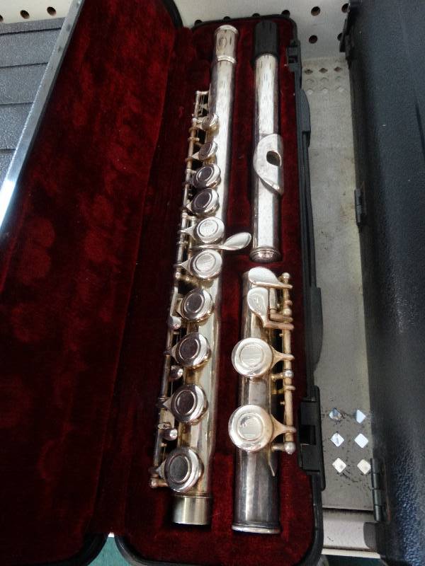 lot 5985 image: Maestro flute in case