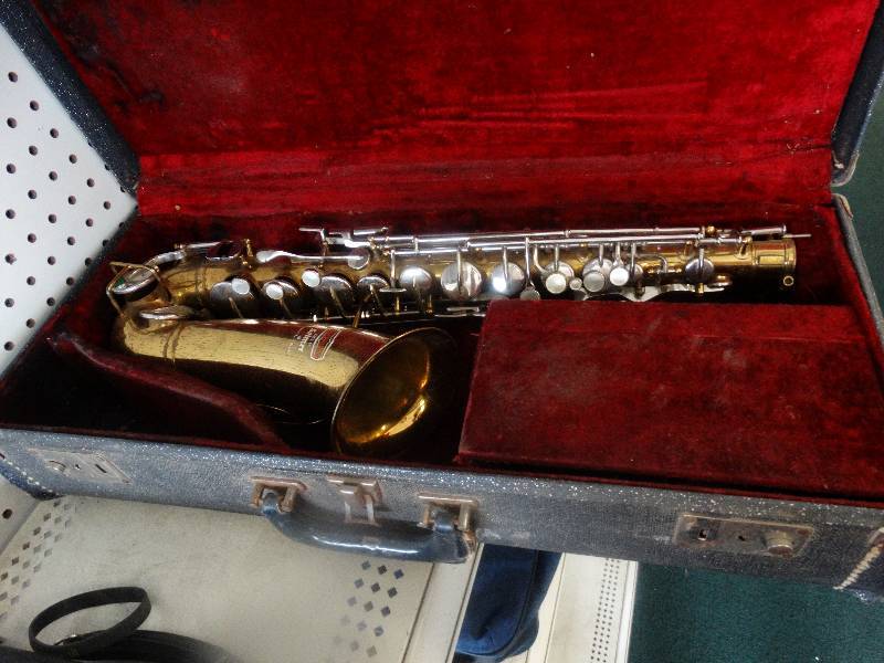 lot 5987 image: Bundy Selmer saxophone in case