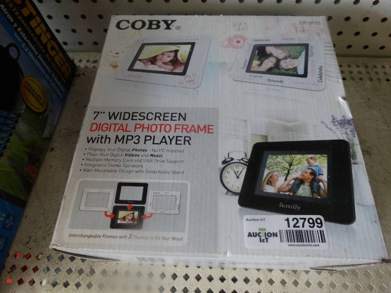 lot 12799 image: Coby 7 inch widescreen digital photo frame